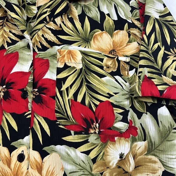 Alfred Dunner Women's Button Up Red/Green Floral Print Top Sz 18 - Picture 4 of 7